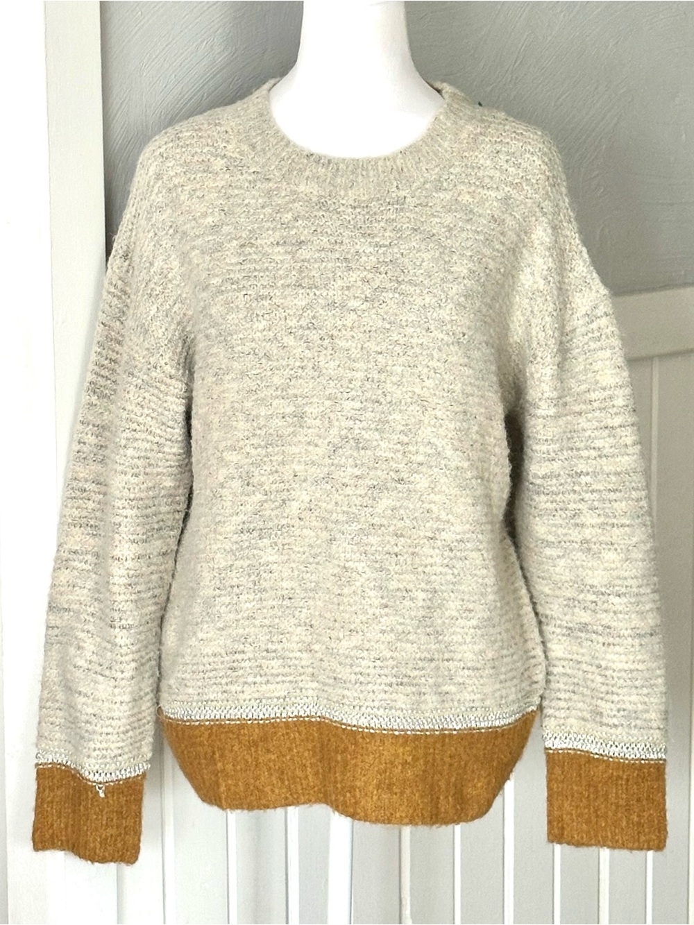 Mystree Cream/Gray Crewneck Sweater with Mustard Hem and Cuffs Size M
